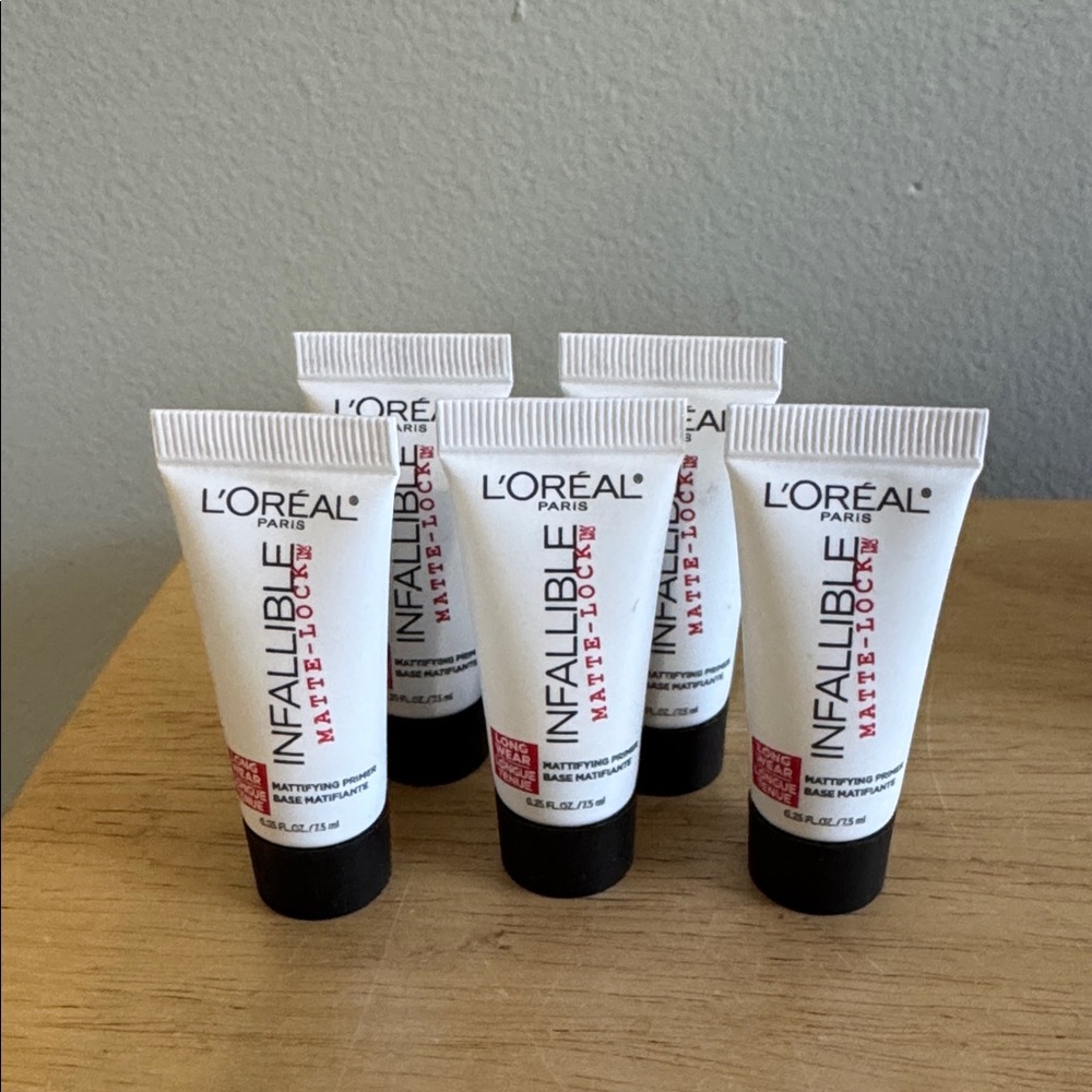 Makeup Bundle - Picture 2 of 6